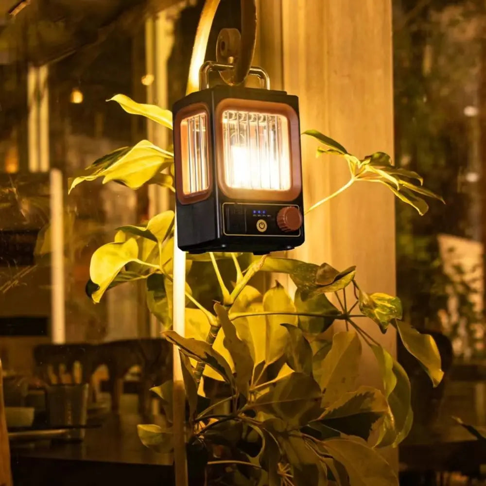 Solaris™ Adventure Lantern